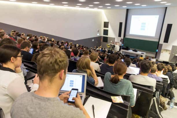 أفضل 5 جامعات المانية لدراسة إدارة الأعمال